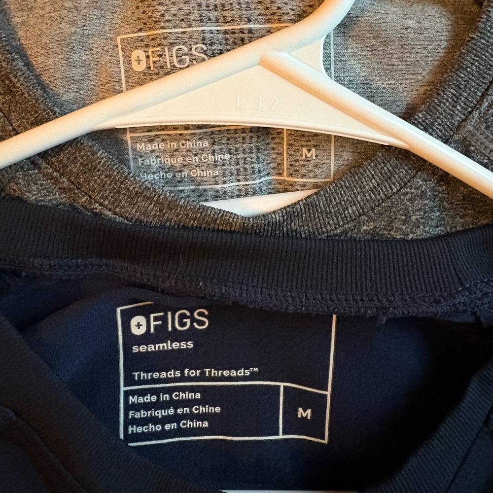 2-Figs Long Sleeve Performance Tee - Picture 5 of 5